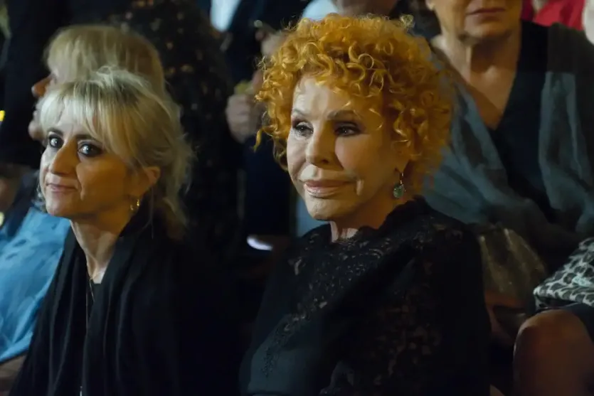 Momento della sfilata ANDAS con Ornella Vanoni