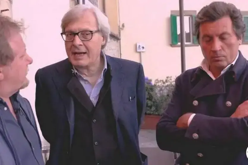 Vittorio Sgarbi intervistato da Massimo Gianni ed il Sindaco di Castiglion Fiorentino Mario Agnelli per la nostra produzione TV gas in curva